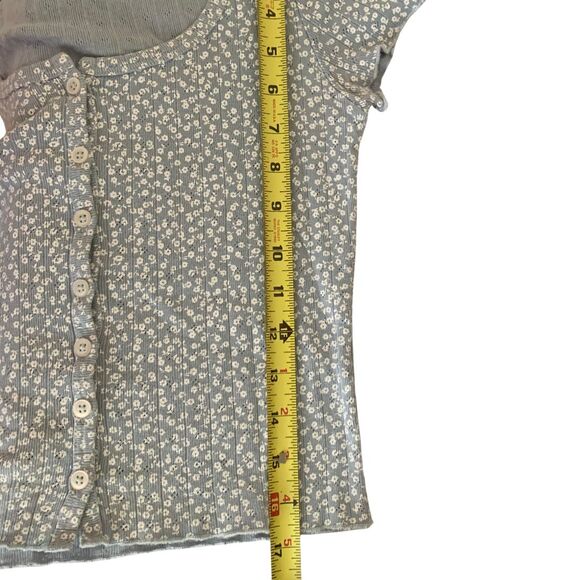 Brandy Melville Blue Floral Button Front Crop Top Short Sleeve Ribbed Stretch - Picture 9 of 9